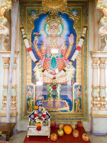 Dar es Salaam Temple Murti Darshan