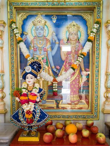 Dar es Salaam Temple Murti Darshan