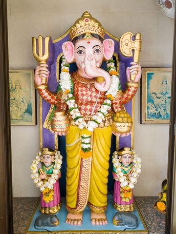 Dar es Salaam Temple Murti Darshan