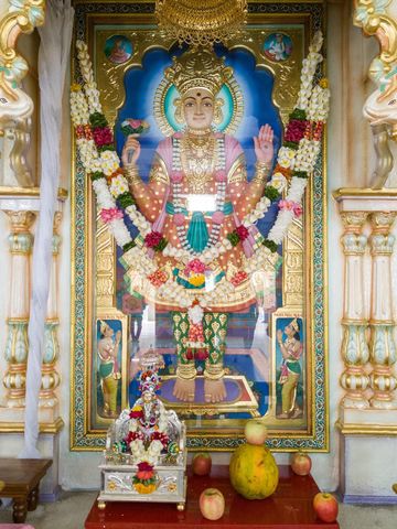 Dar es Salaam Temple Murti Darshan