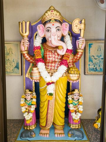 Dar es Salaam Temple Murti Darshan