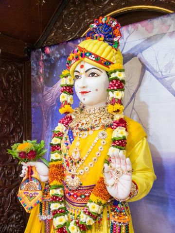 Dar es Salaam Temple Murti Darshan