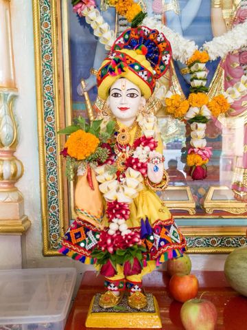 Dar es Salaam Temple Murti Darshan