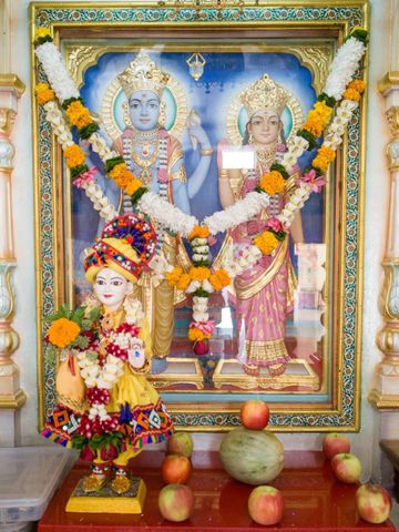 Dar es Salaam Temple Murti Darshan