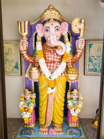 Dar es Salaam Temple Murti Darshan