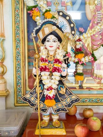 Dar es Salaam Temple Murti Darshan