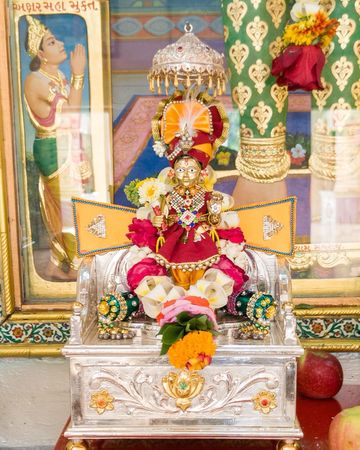 Dar es Salaam Temple Murti Darshan