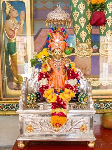 Dar es Salaam Temple Murti Darshan