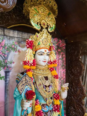 Dar es Salaam Temple Murti Darshan