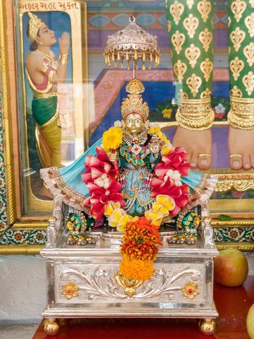 Dar es Salaam Temple Murti Darshan