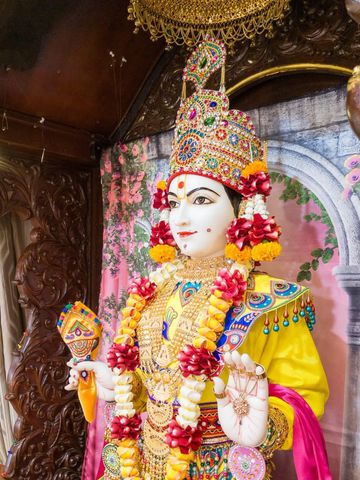 Dar es Salaam Temple Murti Darshan