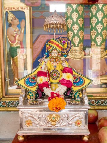 Dar es Salaam Temple Murti Darshan