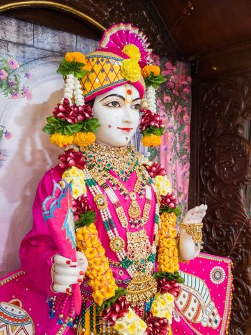 Dar es Salaam Temple Murti Darshan