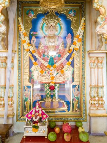 Dar es Salaam Temple Murti Darshan