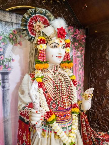 Dar es Salaam Temple Murti Darshan