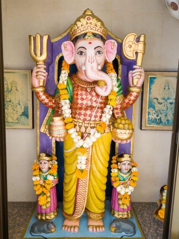 Dar es Salaam Temple Murti Darshan