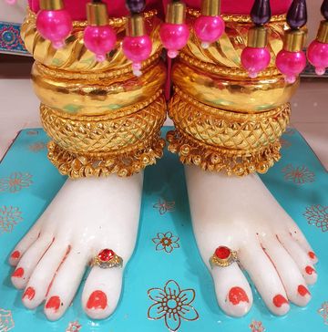 Leicester Temple (ISSO) Murti Darshan