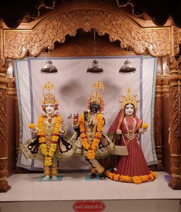 Leicester Temple (ISSO) Murti Darshan