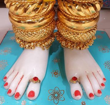Leicester Temple (ISSO) Murti Darshan