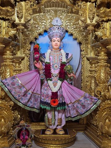 Surat Rustambag Temple Murti Darshan