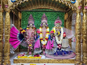 Surat Rustambag Temple Murti Darshan