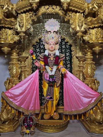 Surat Rustambag Temple Murti Darshan
