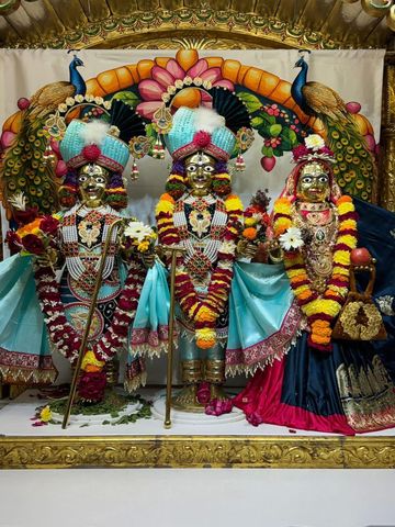 Surat Rustambag Temple Murti Darshan