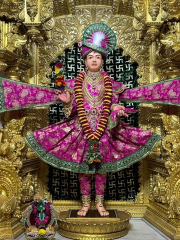 Surat Rustambag Temple Murti Darshan