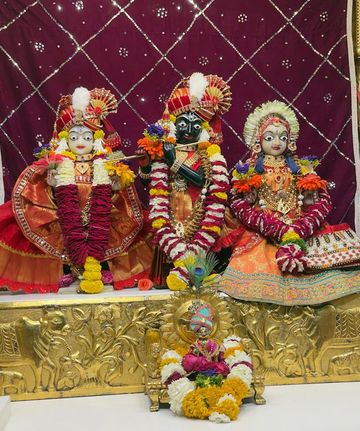 Surat Rustambag Temple Murti Darshan