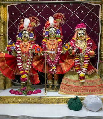 Surat Rustambag Temple Murti Darshan