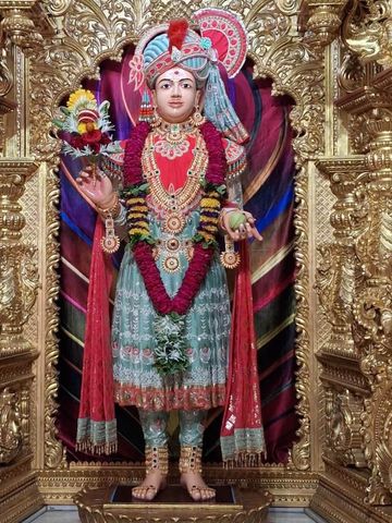 Surat Rustambag Temple Murti Darshan