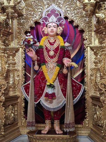 Surat Rustambag Temple Murti Darshan