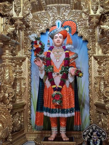 Surat Rustambag Temple Murti Darshan