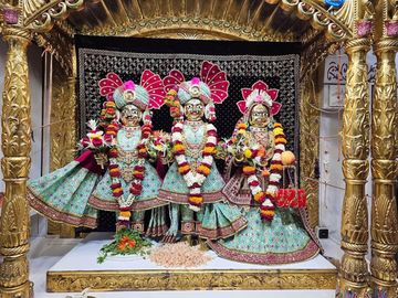 Surat Rustambag Temple Murti Darshan