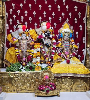 Surat Rustambag Temple Murti Darshan