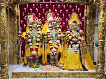Surat Rustambag Temple Murti Darshan
