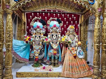 Surat Rustambag Temple Murti Darshan