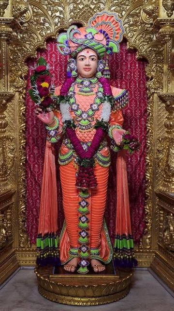 Surat Rustambag Temple Murti Darshan