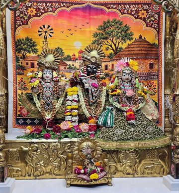 Surat Rustambag Temple Murti Darshan