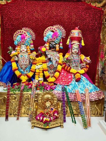 Surat Rustambag Temple Murti Darshan