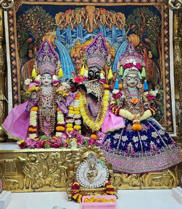 Surat Rustambag Temple Murti Darshan
