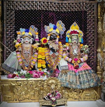 Surat Rustambag Temple Murti Darshan