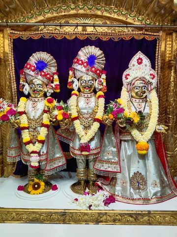 Surat Rustambag Temple Murti Darshan